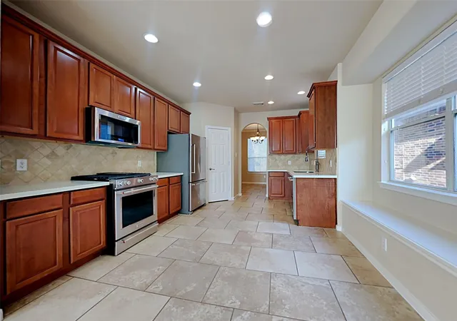 Photo 2 of Single family home for sale at 15 Fillgrove Pl, Spring, TX 77382 | MLS# 31083667 | Listing updated on 2026-09-05