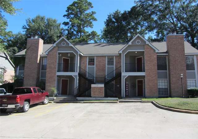 1st image of 2401 Sycamore Ave #B3, Huntsville, TX 77340 | MLS# 22913936