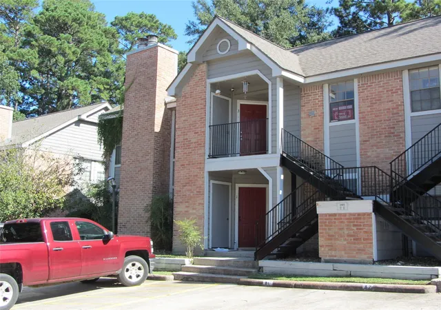 2nd image of 2401 Sycamore Ave #B3, Huntsville, TX 77340 | MLS# 22913936