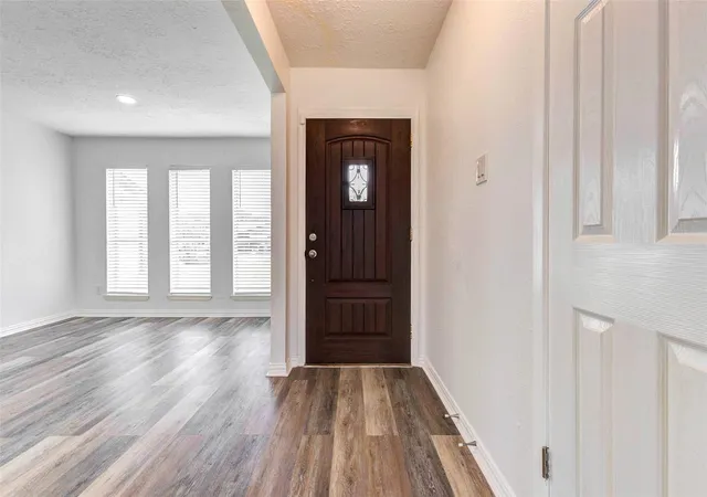 Photo 3 of Single family home for sale at 5135 Porter Ridge Dr, Houston, TX 77053 | MLS# 62828115 | Listing updated on 2026-08-31