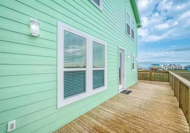 5th image of 226 Bay Ave, Freeport, TX 77541 | MLS# 37159331