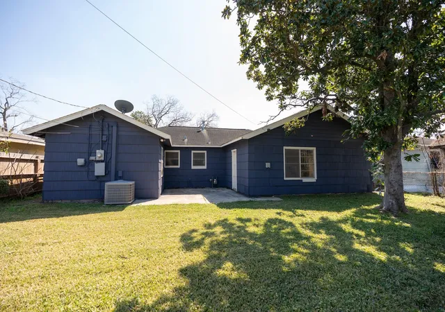 15th image of 5631 Westover St, Houston, TX 77033 | MLS# 45325296