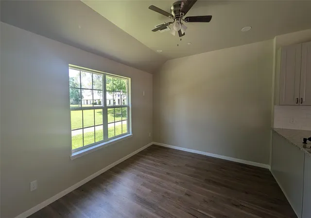 Photo 3 of Townhouse for sale at 7178 Crownwest St #7178, Houston, TX 77072 | MLS# 85320787 | Listing updated on 2026-09-11