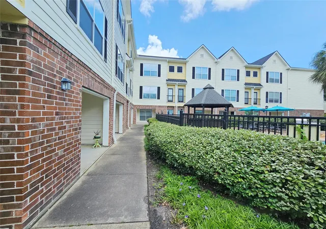 Photo 3 of Sale Pending at 9200 Westheimer Rd #203, Houston, TX 77063 | MLS# 70408476 | Listing updated on 2026-09-09