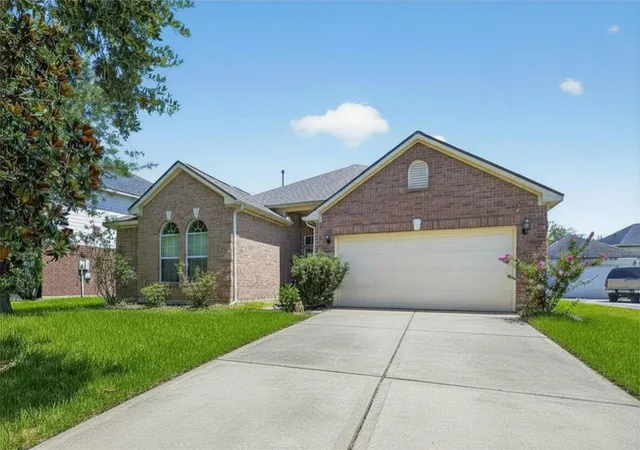 2nd image of 14207 Rolling Hills Ln, Rosharon, TX 77583 | MLS# 69000113