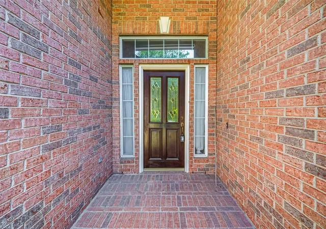 Photo 3 of Single family home for sale at 14207 Rolling Hills Ln, Rosharon, TX 77583 | MLS# 69000113 | Listing updated on 2026-09-22