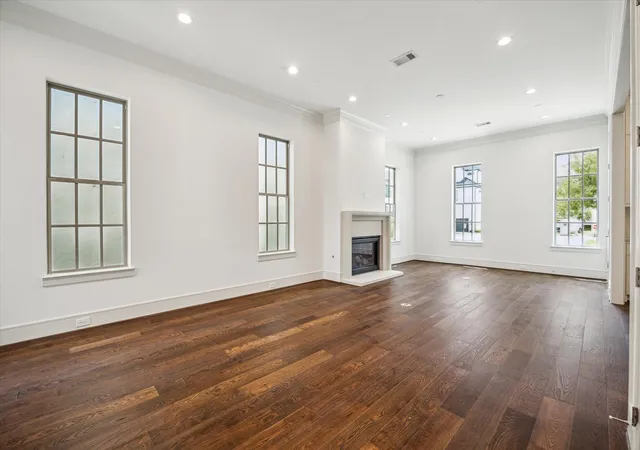 3rd image of 209 Sutton Row Pl, Houston, TX 77024 | MLS# 52012092