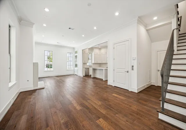 5th image of 209 Sutton Row Pl, Houston, TX 77024 | MLS# 52012092