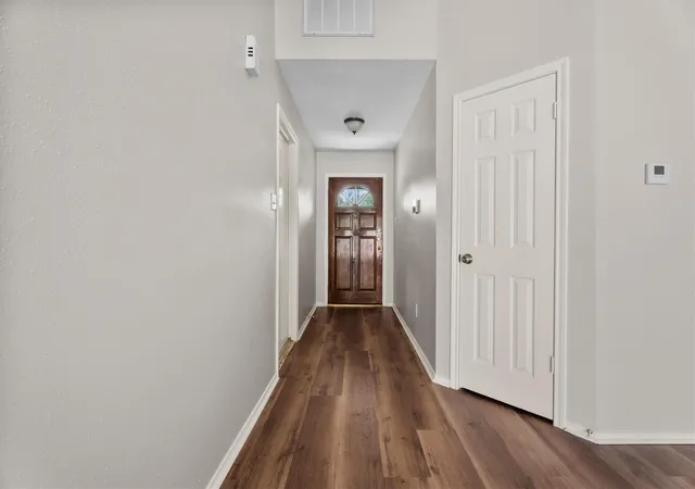 4th image of 2035 Woodhue Dr, Spring, TX 77386 | MLS# 97528761