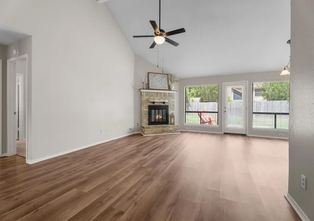5th image of 2035 Woodhue Dr, Spring, TX 77386 | MLS# 97528761
