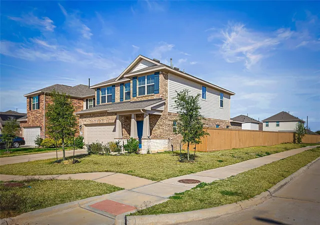 2nd image of 400 Camino Bay Dr Dr, Katy, TX 77493 | MLS# 81810644