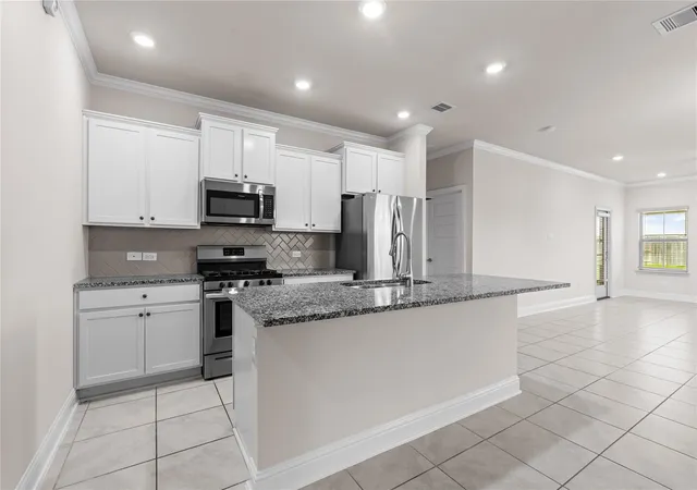 4th image of 400 Camino Bay Dr Dr, Katy, TX 77493 | MLS# 81810644
