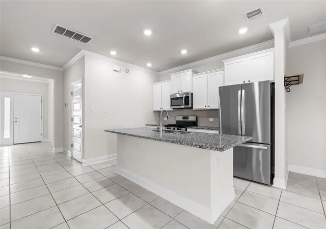 5th image of 400 Camino Bay Dr Dr, Katy, TX 77493 | MLS# 81810644