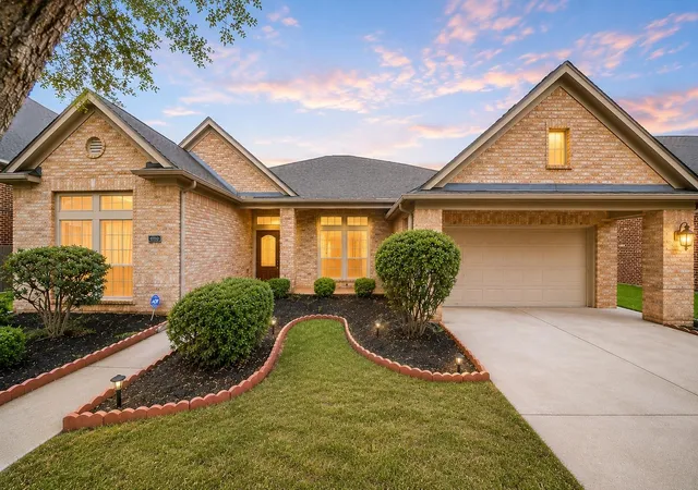 Photo 2 of Single family home for sale at 13102 Catalina Grv Ln, Richmond, TX 77407 | MLS# 47069085 | Listing updated on 2026-09-19