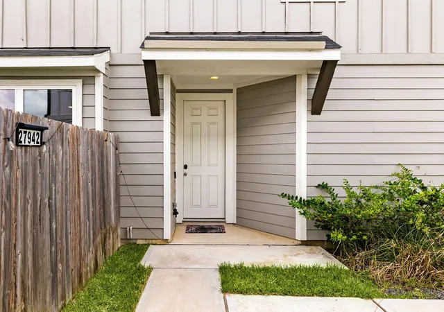 Photo 3 of Townhouse for sale at 27942 Western Crk Ct, Katy, TX 77494 | MLS# 52203181 | Listing updated on 2026-07-15