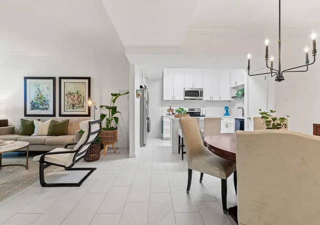 3rd image of 2100 Tanglewilde St #141, Houston, TX 77063 | MLS# 62525461