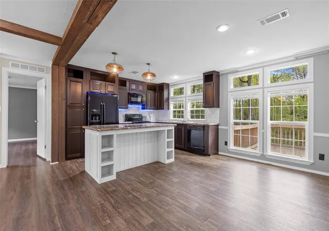Photo 3 of Sale Pending at 141 Leaning Oak Dr, Point Blank, TX 77364 | MLS# 40889904 | Listing updated on 2026-09-21