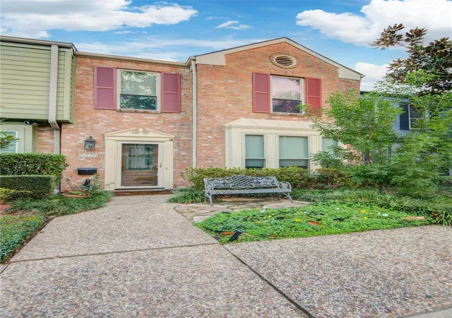 Homes for sale in Houston, TX | 7449 Brompton St #7449, Houston, TX 77025 | MLS# 23845241