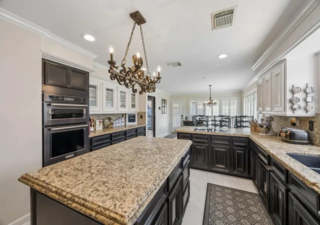 3rd image of 2121 Kildare Dr, Pearland, TX 77581 | MLS# 10881994