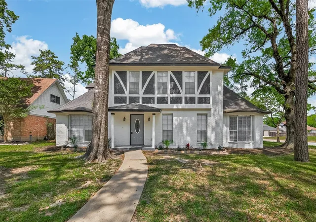 Photo 1 of Sale Pending at 1102 Belaya Ln, Houston, TX 77090 | MLS# 31800100 | Listing updated on 2026-09-11