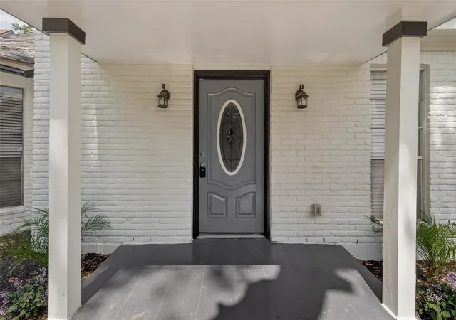 Photo 3 of Sale Pending at 1102 Belaya Ln, Houston, TX 77090 | MLS# 31800100 | Listing updated on 2026-09-11