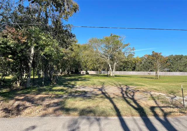 Homes for sale in Bacliff, TX | 07 Middleton St, Bacliff, TX 77581 | MLS# 96757299