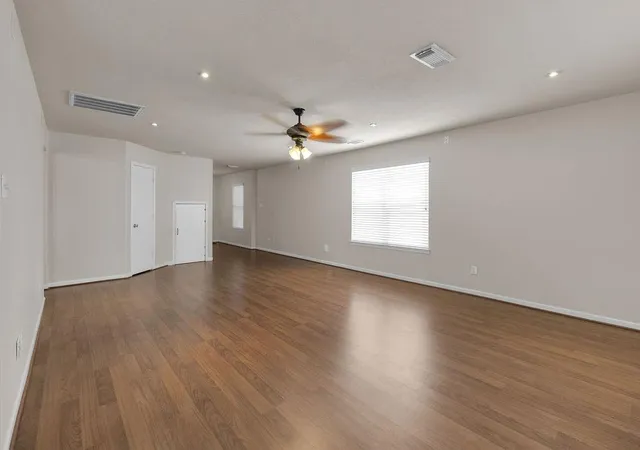Photo 3 of Single family home for sale at 20039 Oland Wy, Houston, TX 77073 | MLS# 76067551 | Listing updated on 2026-08-28