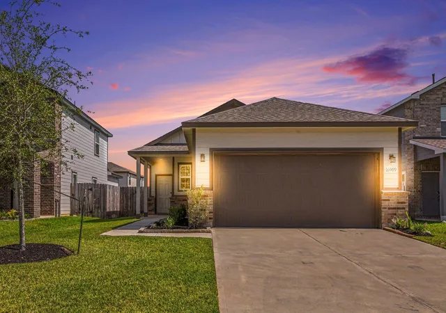 Photo 1 of Single family home for sale at 16909 Needlepoint Dr, Conroe, TX 77304 | MLS# 17771370 | Listing updated on 2026-09-15