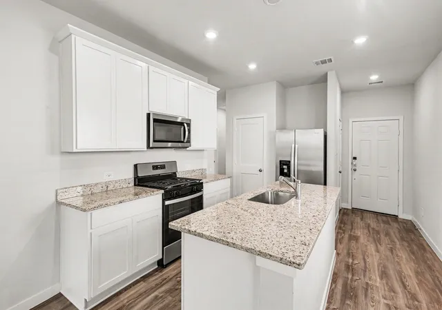 Photo 4 of Single family home for sale at 16909 Needlepoint Dr, Conroe, TX 77304 | MLS# 17771370 | Listing updated on 2026-09-15