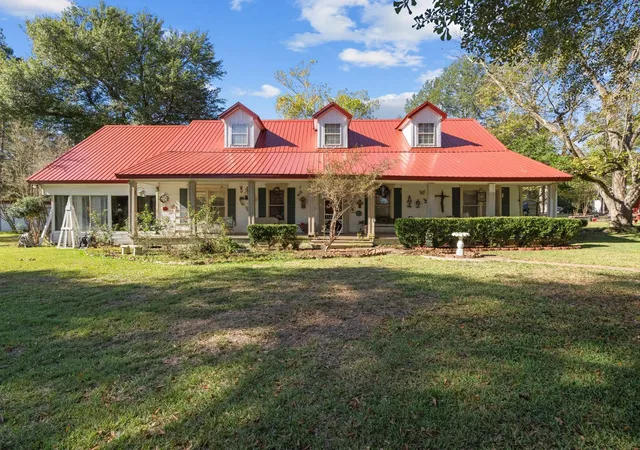 Homes for sale in Doucette, TX | 2641 Us 69 N, Doucette, TX 75942 | MLS# 11625609