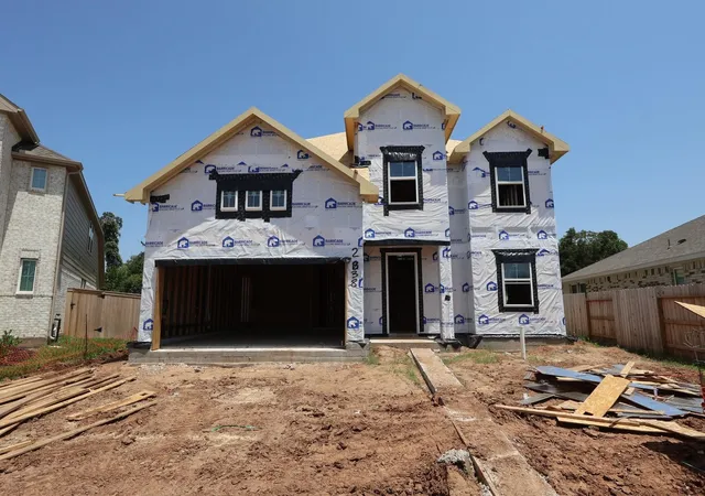 Photo 3 of Sale Pending at 2838 Dark Lantern Dr, Rosenberg, TX 77471 | MLS# 86650501 | Listing updated on 2026-09-21