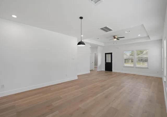 Photo 4 of Single family home for sale at 1301 Hawthorne St, Baytown, TX 77520 | MLS# 55399500 | Listing updated on 2026-09-07