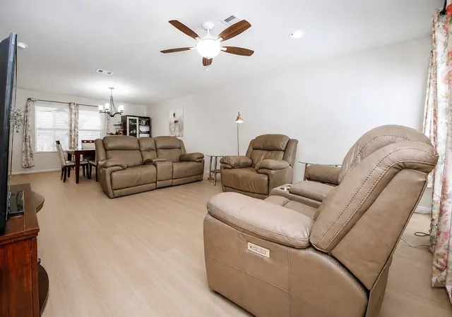 Photo 2 of Single family home for sale at 3010 Apple Dale Dr, Houston, TX 77084 | MLS# 2813887 | Listing updated on 2026-09-20