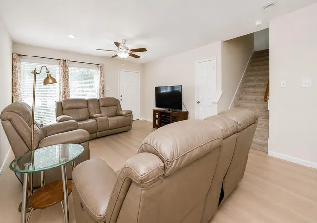 Photo 3 of Single family home for sale at 3010 Apple Dale Dr, Houston, TX 77084 | MLS# 2813887 | Listing updated on 2026-09-20