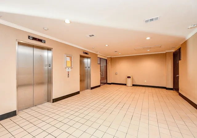 2nd image of 7575 Kirby Dr, Houston, TX 77030