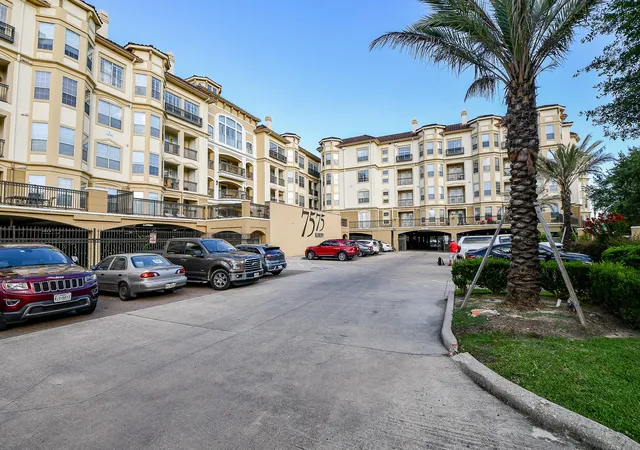 3rd image of 7575 Kirby Dr #2209, Houston, TX 77030 | MLS# 20003271