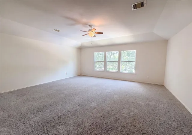 Photo 3 of Sale Pending at 916 Summer Rain Ct, Conroe, TX 77303 | MLS# 3631734 | Listing updated on 2026-09-10