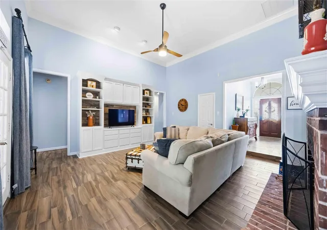 3rd image of 2519 E Pebble Beach Dr, Missouri City, TX 77459 | MLS# 74686680