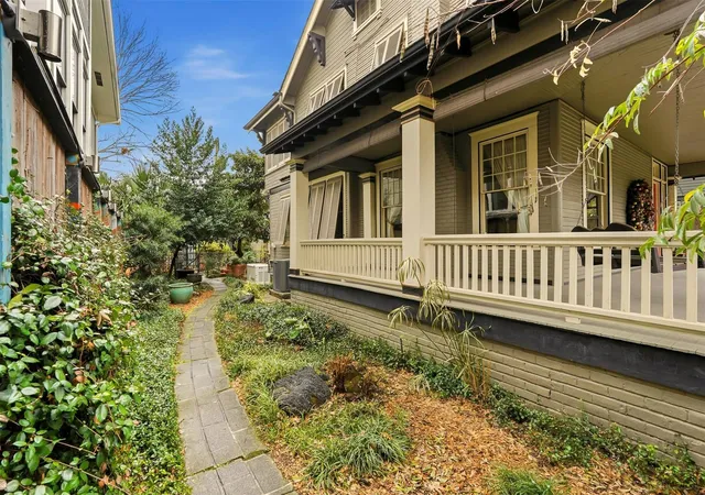 4th image of 110 Stratford St, Houston, TX 77006 | MLS# 53786051