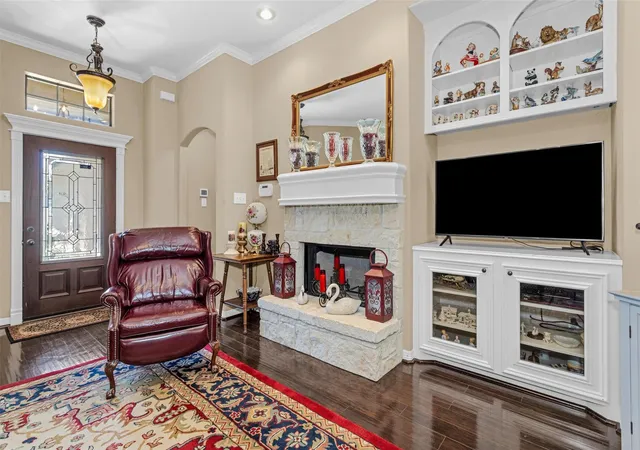 Photo 3 of Single family home for sale at 104 Harbour Town Cir, Montgomery, TX 77356 | MLS# 23421150 | Listing updated on 2026-09-19