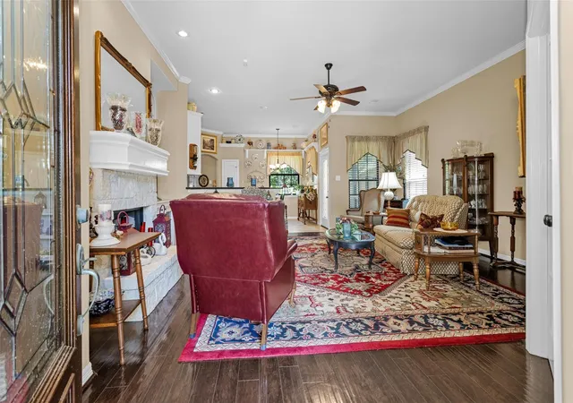 Photo 4 of Single family home for sale at 104 Harbour Town Cir, Montgomery, TX 77356 | MLS# 23421150 | Listing updated on 2026-09-19