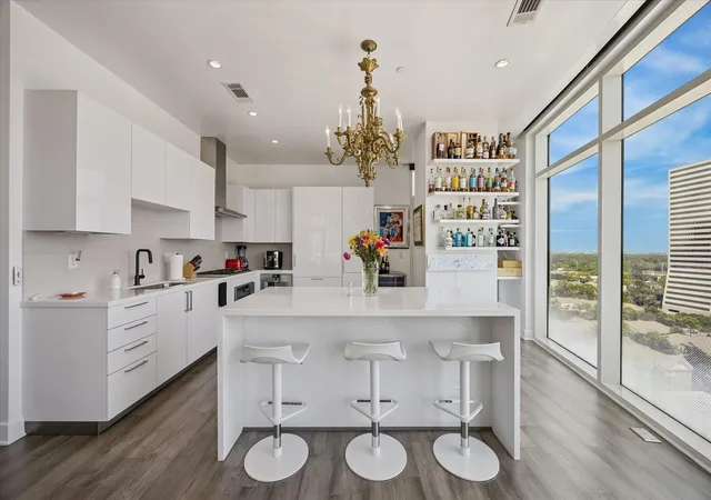 Photo 3 of Condo for sale at 4521 San Felipe #1503, Houston, TX 77027 | MLS# 79540379 | Listing updated on 2026-09-28