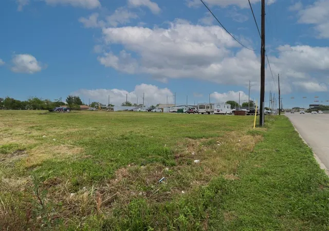 Photo 4 of Land for sale at 6149 Spencer Hwy, Pasadena, TX 77505 | MLS# 74817596 | Listing updated on 2026-06-16