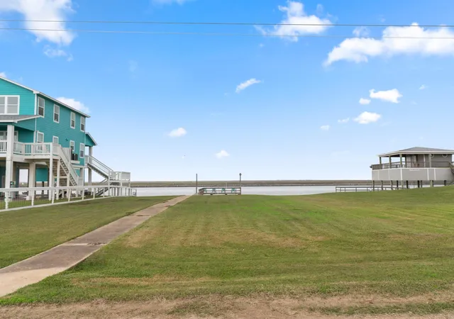 12th image of 1839 County Road 230 Dr, Bay City, TX 77414 | MLS# 32545395