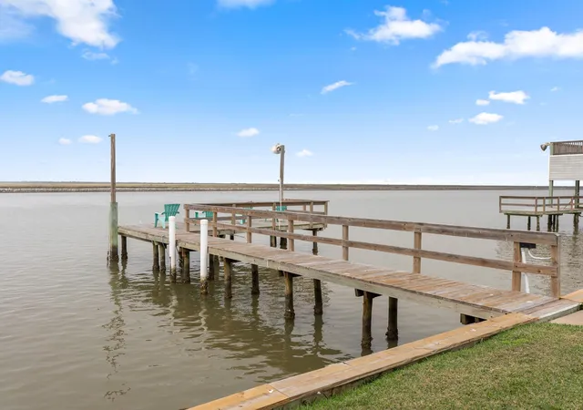5th image of 1839 County Road 230 Dr, Bay City, TX 77414 | MLS# 32545395