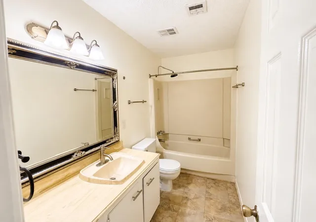 Photo 3 of Single family home for sale at 3827 Addicks Clodine Rd, Houston, TX 77082 | MLS# 75065898 | Listing updated on 2026-08-28