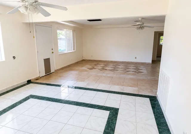 Photo 4 of Single family home for sale at 3827 Addicks Clodine Rd, Houston, TX 77082 | MLS# 75065898 | Listing updated on 2026-08-28