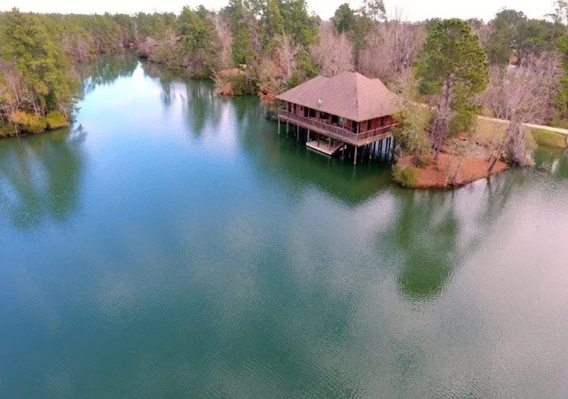 Photo 2 of Single family home for sale at 8 Smith Loop S, Cleveland, TX 77327 | MLS# 79422436 | Listing updated on 2026-09-10