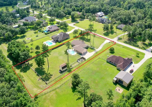 Photo 3 of Single family home for sale at 7219 Byp Timber Dr, Alvin, TX 77511 | MLS# 15170075 | Listing updated on 2026-09-14