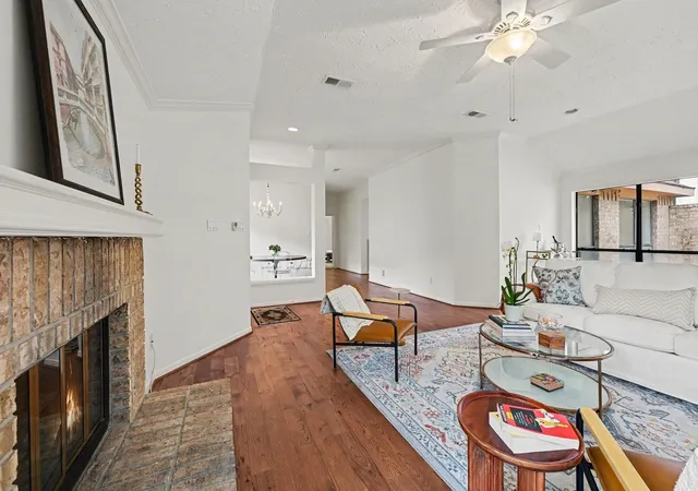 5th image of 14115 Highcroft Dr, Houston, TX 77077 | MLS# 71433127